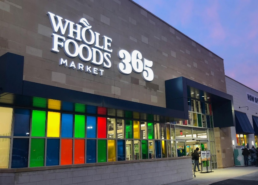 Whole Foods’ Less Costly Cousin Is Now a Low-Priced Outcast